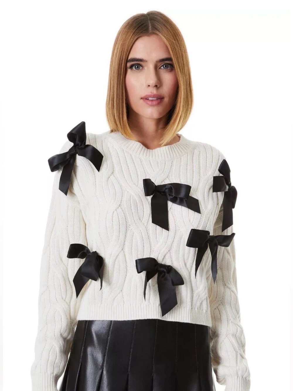ALICE + OLIVIA BEAU CABLE KNIT RELAXED FIT BOW SWEATER M